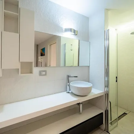 Villa Italy Homes - Veneto 31 Sarnico